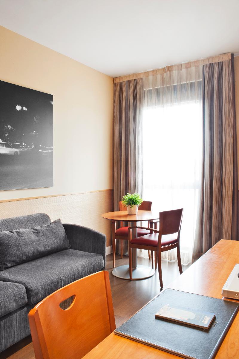Limehome Madrid Calle De Don Ramon De La Cruz Luaran gambar
